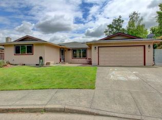 575 Scarlet Cir, Medford, OR
