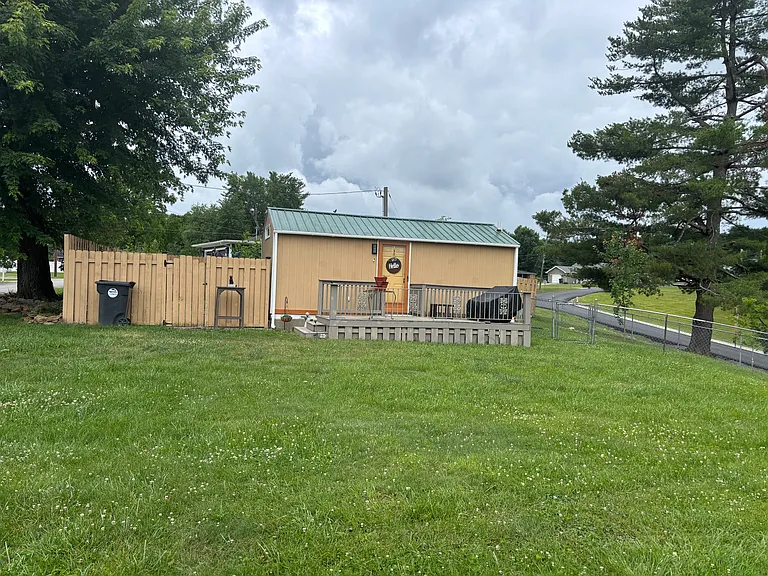 1014 Circle Dr — Photo 40