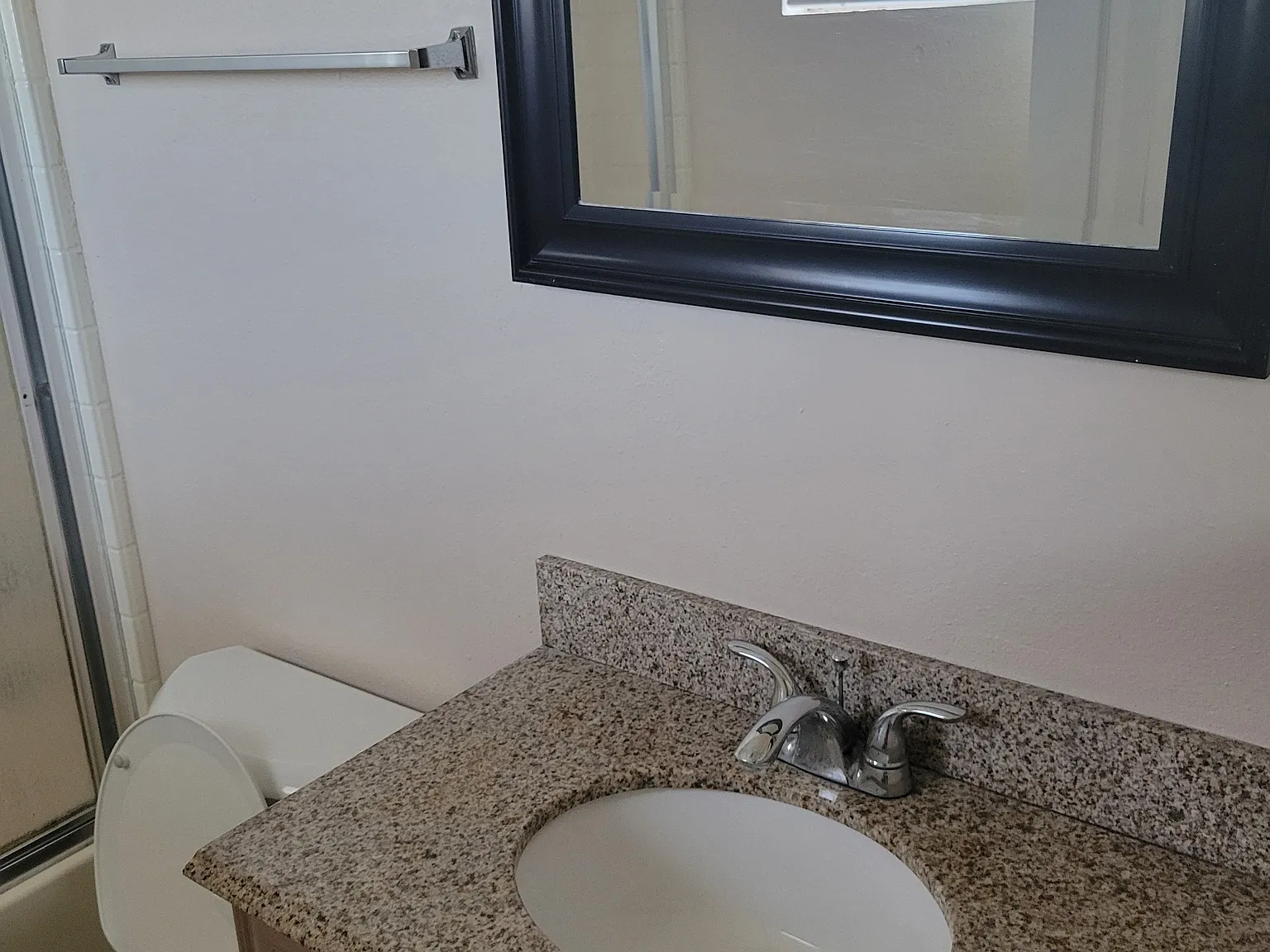 3 bed, 1200 sqft, $3,000 — Photo 4