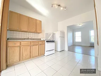 Rented by ZealEstate Group Inc