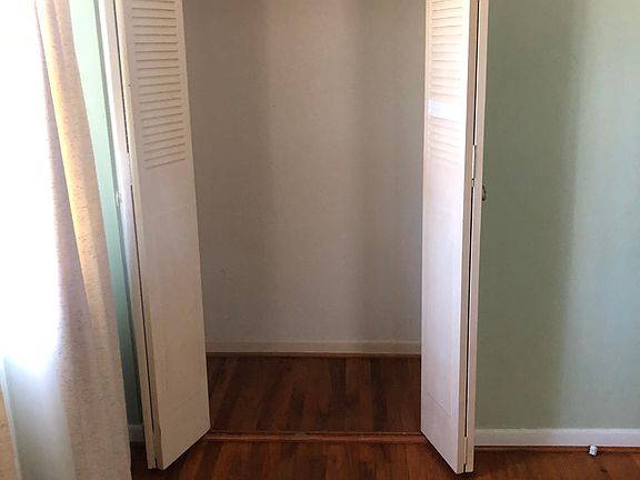 2nd image of 2953 Skycrest Dr