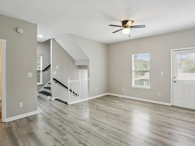 753 Prince Pl NW — Photo 10