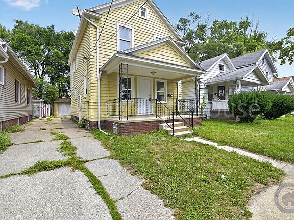 2nd image of 2034 Berkshire Pl