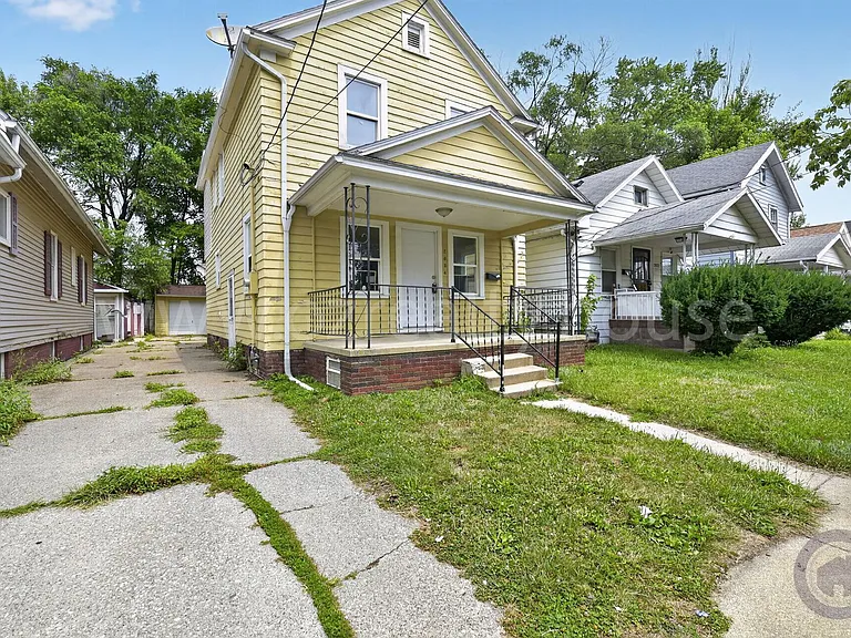 2034 Berkshire Pl — Photo 2