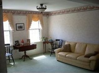 28 Hampshire Dr, Derry, NH 03038