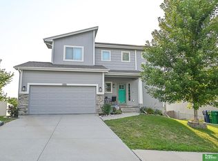 7710 N 82nd Ave, Omaha, NE 68122
