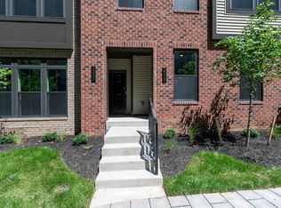 2328 Water Promenade Ave, Herndon, VA 20171
