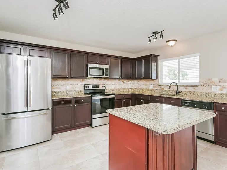 4705 Willoughby St — Photo 8