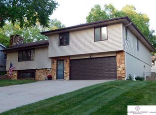 1327 S 165th St, Omaha, NE 68130