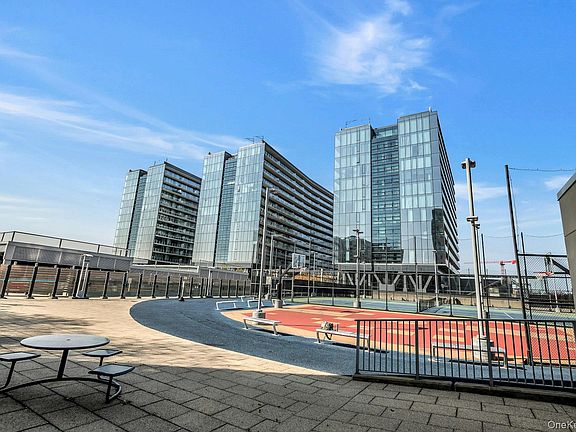 2nd image of 131-01 40th Road #17V