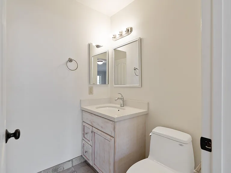1243 Virginia Ave #9 — Photo 15