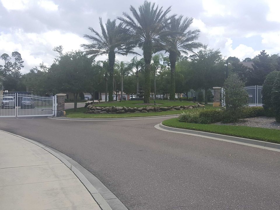 2nd image of 13848 Herons Landing Way APT 12-4