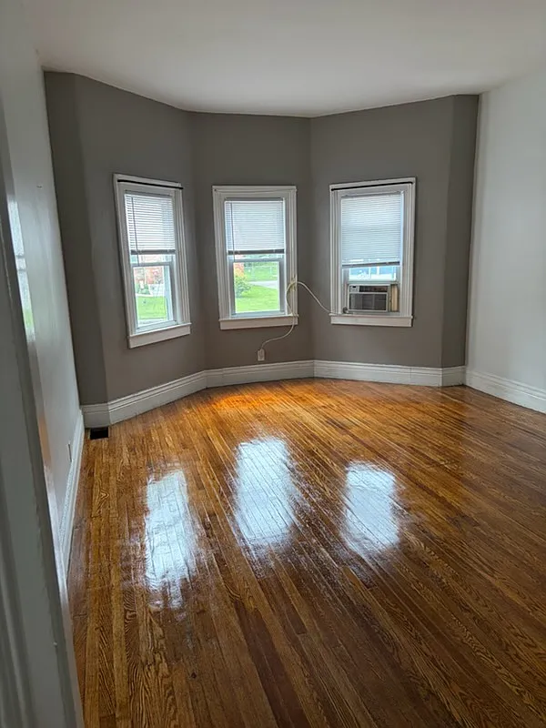 2 bed, 1250 sqft, $1,400 — Photo 2