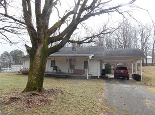 1449 Pipers Gap Rd, Mount Airy, NC 27030