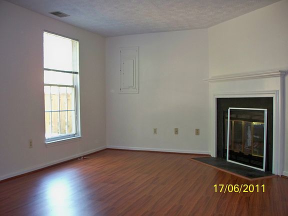 2nd image of 452 Palmspring Dr