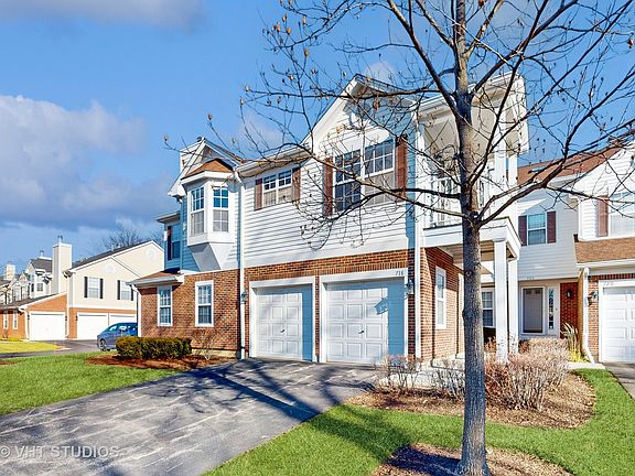 2nd image of 718 Grosse Pointe Cir #32-6