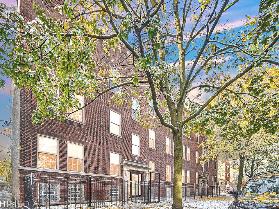 1st image of 3547 W Ainslie St APT 1