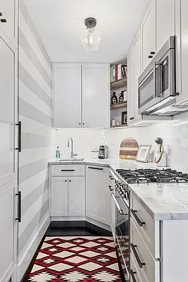 Sold by Ian K. Katz Residential | media 3