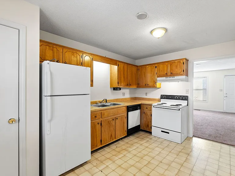 112 Stephanie Dr — Photo 12