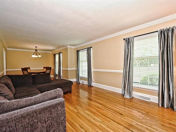 4th image of 5127 Beckford Dr