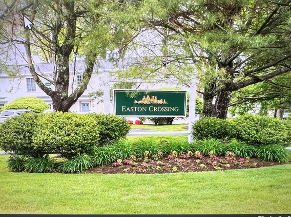 14 Nancy Rd APT 6, South Easton, MA 02375