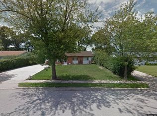 80 Illinois Blvd, Hoffman Estates, IL 60169