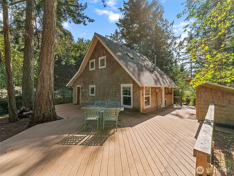 3rd image of 7683 Hideaway Lane