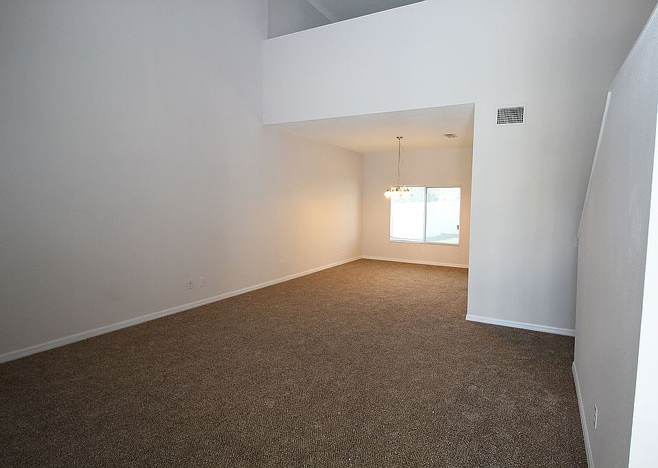1st image of 12606 Longcrest Dr
