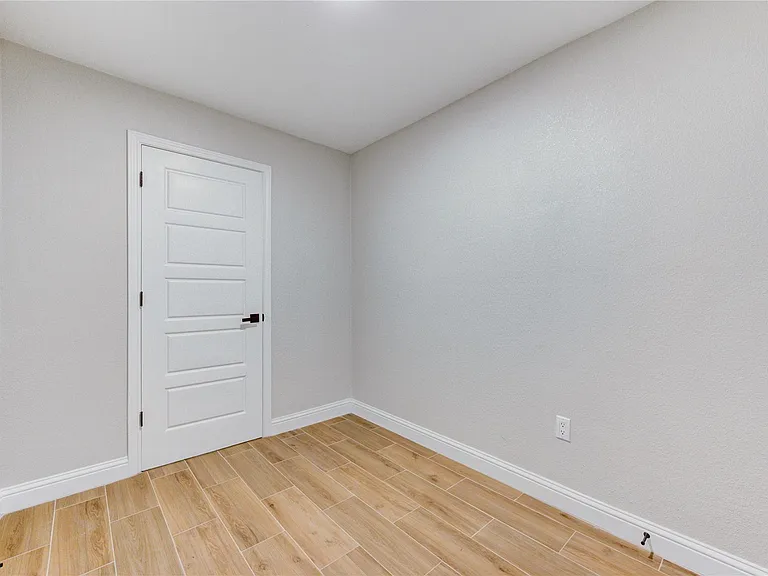 3538 Truxton Dr — Photo 32