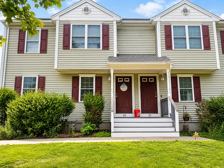 30-32 Harriet Thayer Dr #1 — Photo 1
