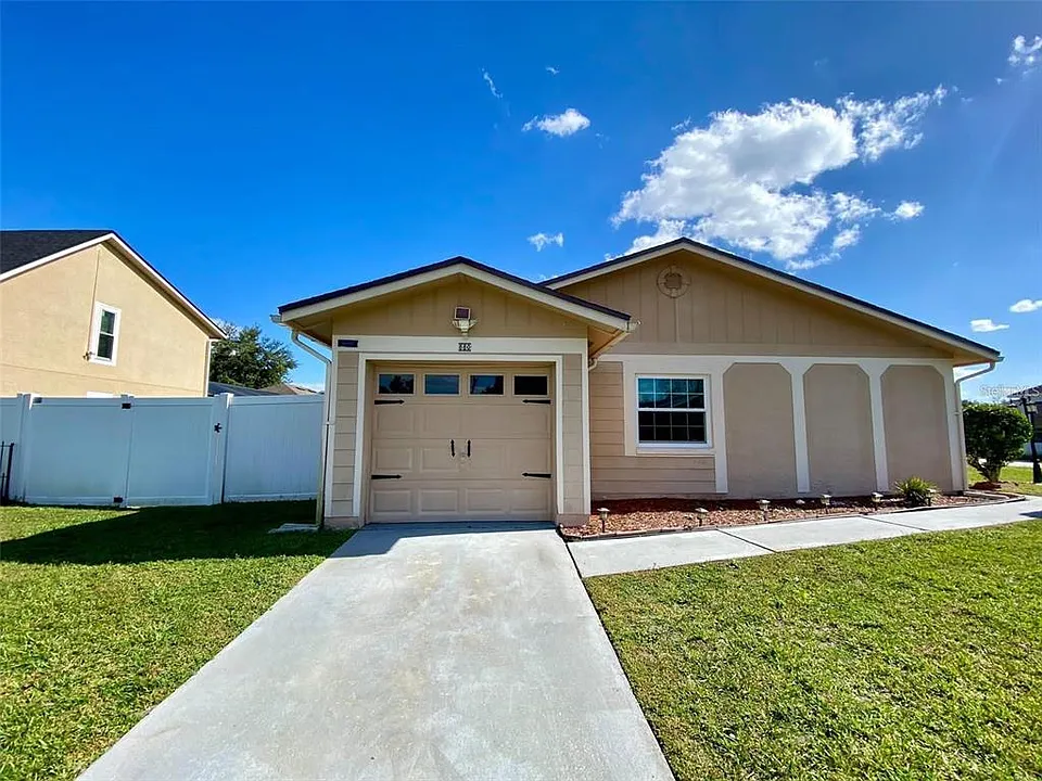 880 Nelson Dr