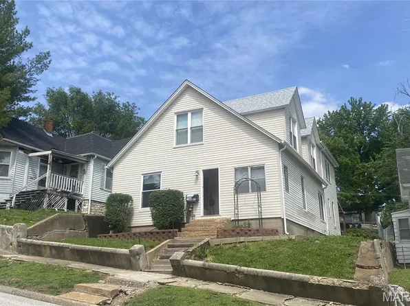 310 W Olive St, Hannibal, MO 63401
