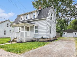 205 School St, Almont, MI 48003