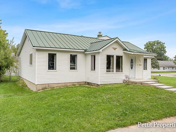 2nd image of 302 John St
