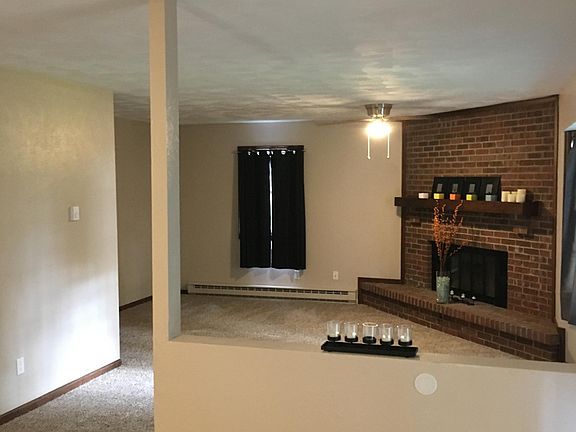 3rd image of 120 Biddle St