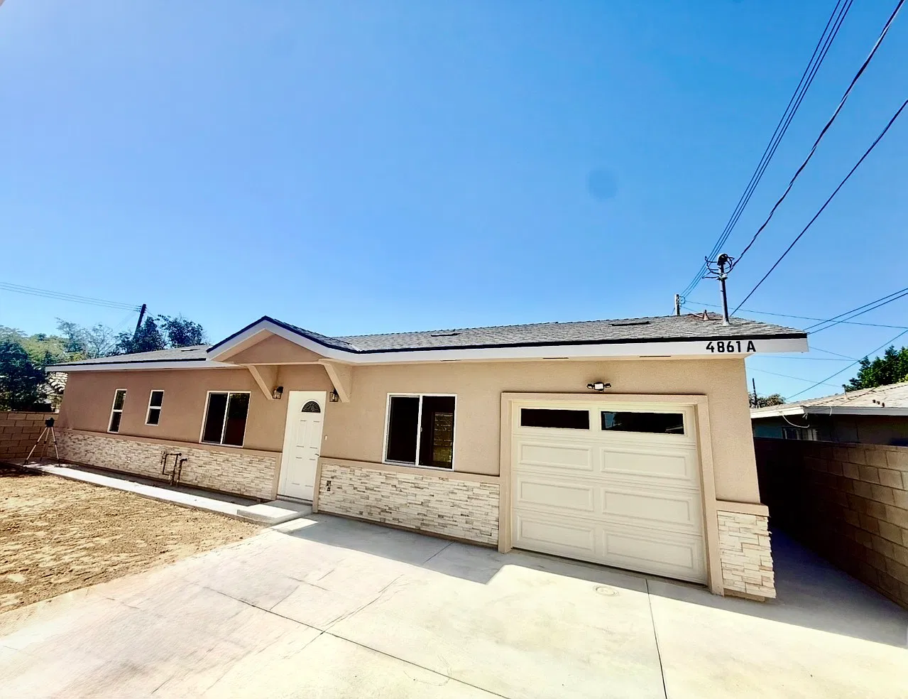 4 bed, 1200 sqft, $3,500 — Photo 1