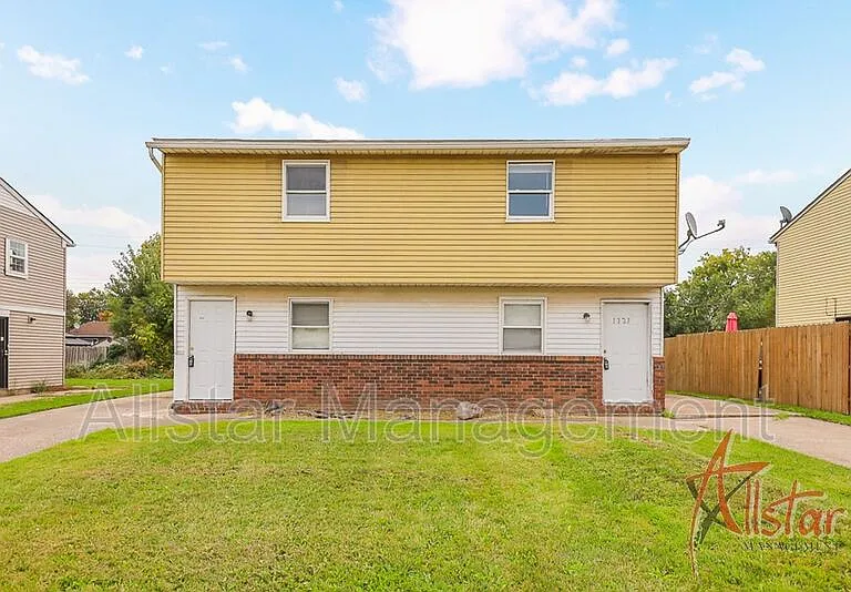 1323 Massachusetts Ave — Photo 22