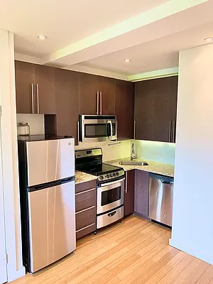 Rented by REAL New York | media 3