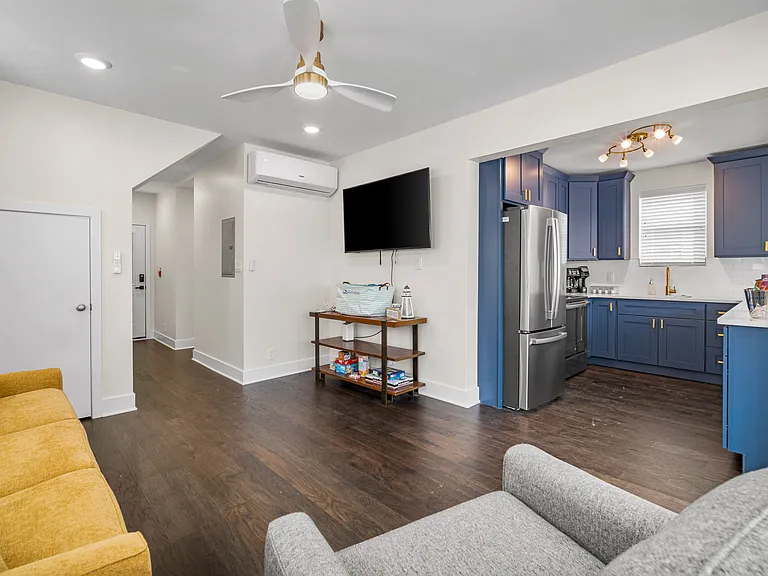 1059 Asbury Ave #1 — Photo 19