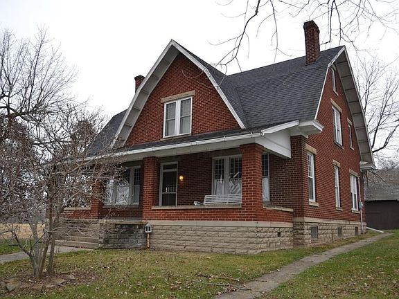 2nd image of 48 Oak St