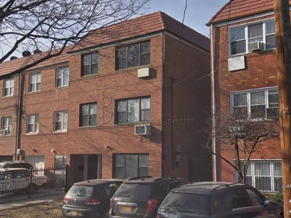 3224 75th St, East Elmhurst, NY 11370