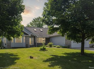 1144 Sandstone Pass, Flint, MI 48532