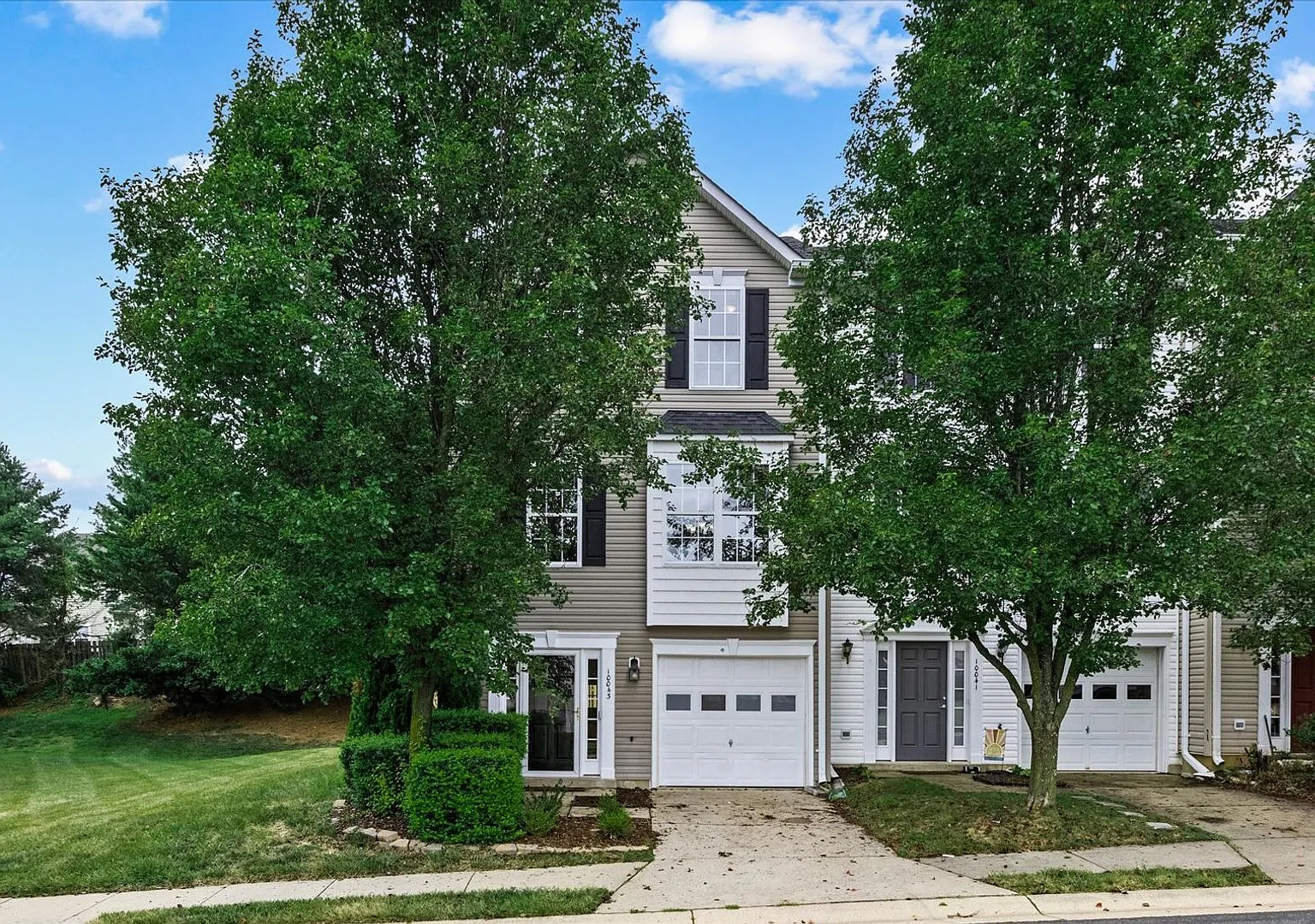 Coming Soon- 3 Bedroom 2 Half Bath Townhome In Spotsylvania — Photo 2