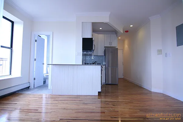 Rented by aptsandlofts.com | media 23