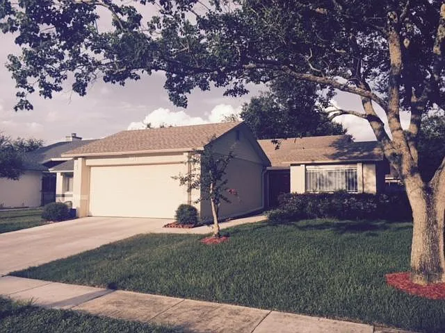 3 bed, 2082 sqft, $2,750 — Photo 4
