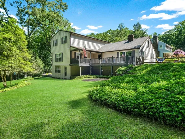 2945 Snake Hill Rd, Doylestown, PA 18902