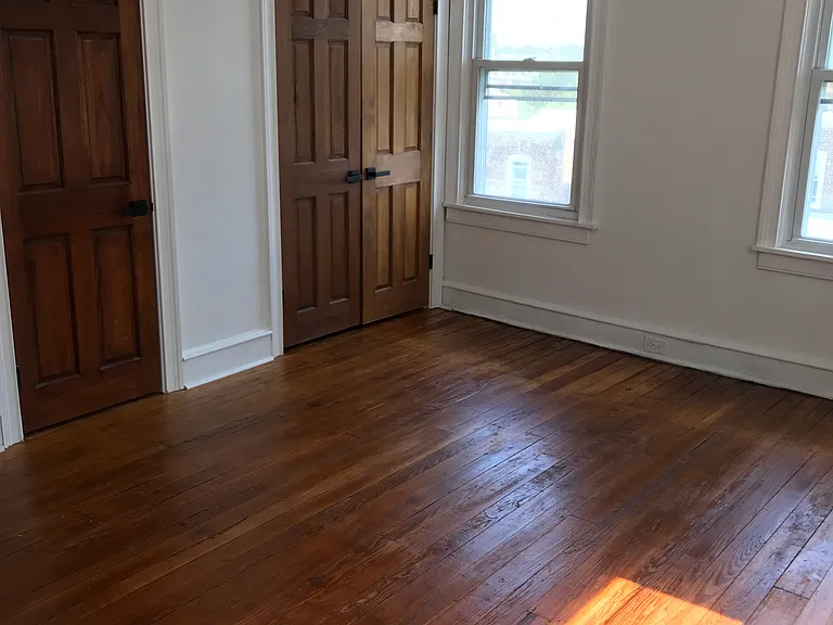 548 Martin St — Photo 19