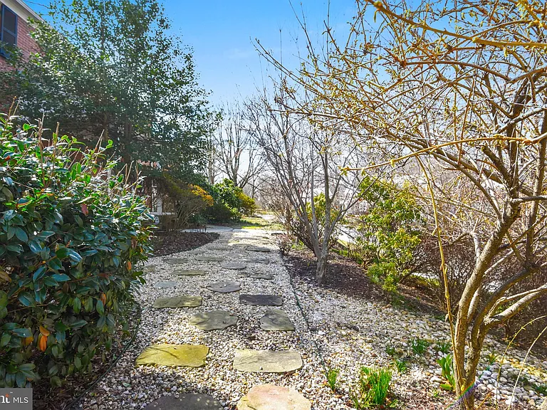 1231 Northview Rd — Photo 36
