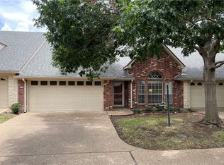 205 Pecan Village Cir, Waco, TX 76710