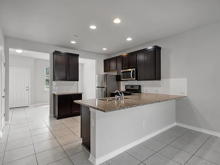 1805 Artesian Springs Xing — Photo 12